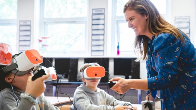 Demand for VR in US schools spurs growth for Avantis